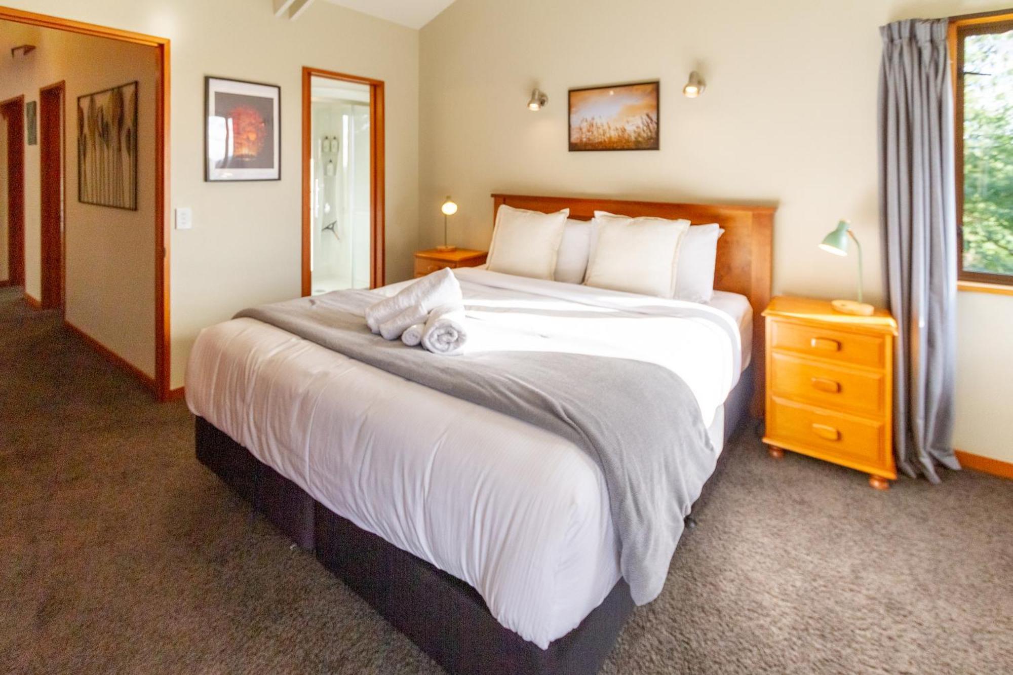 כרייסטצ'רץ' Sherwood Lodge 4-Bedroom Holiday Home With Spectacular Views מראה חיצוני תמונה